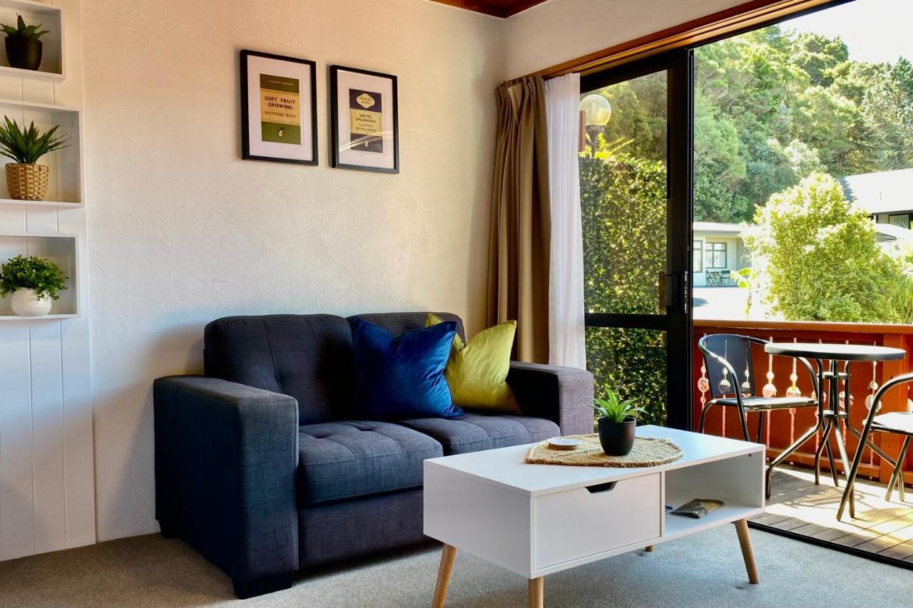 The Swiss Chalet Holiday Apartment 3, Bay Of Islands ไปเฮีย ภายนอก รูปภาพ