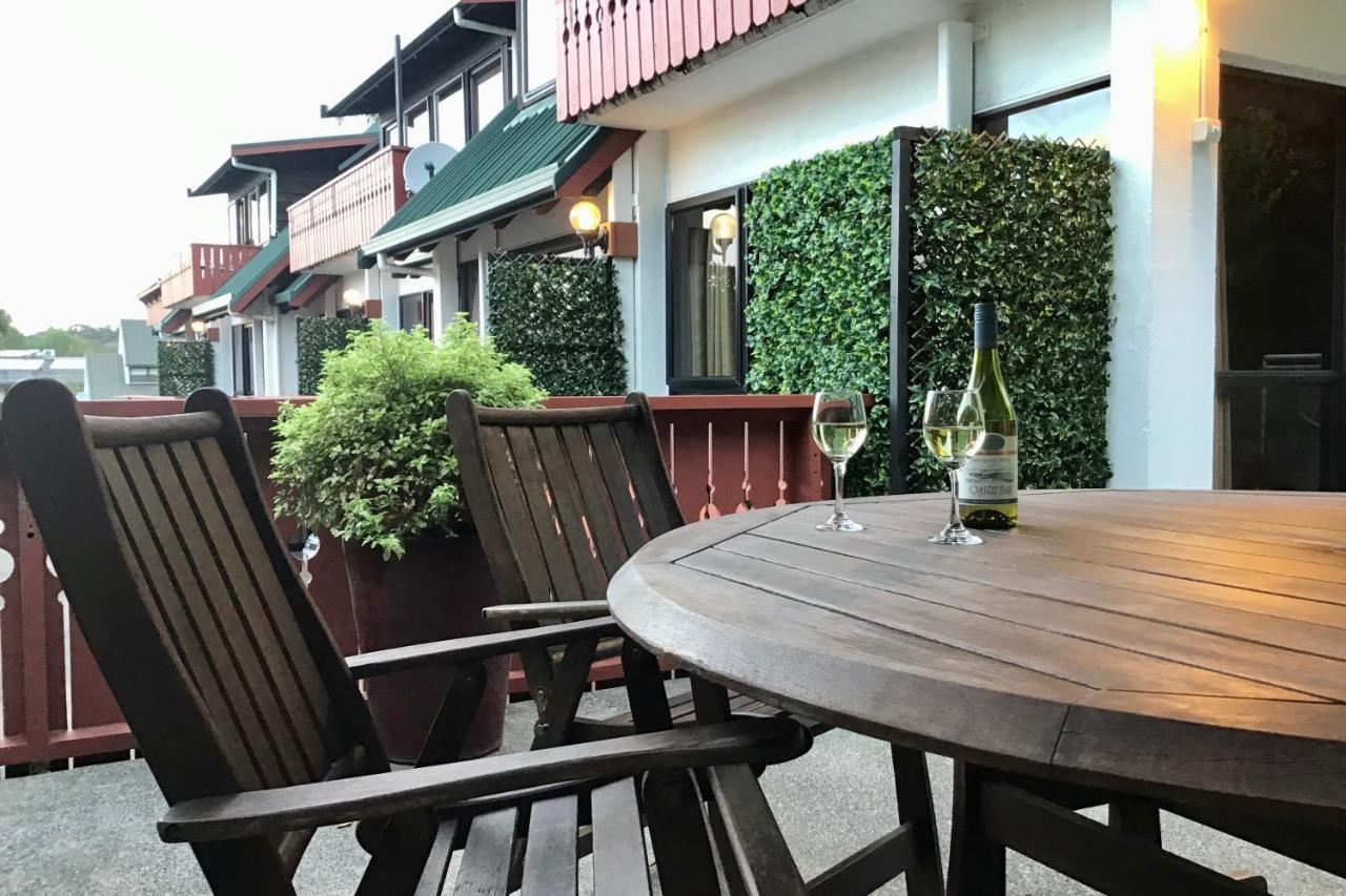 The Swiss Chalet Holiday Apartment 3, Bay Of Islands ไปเฮีย ภายนอก รูปภาพ
